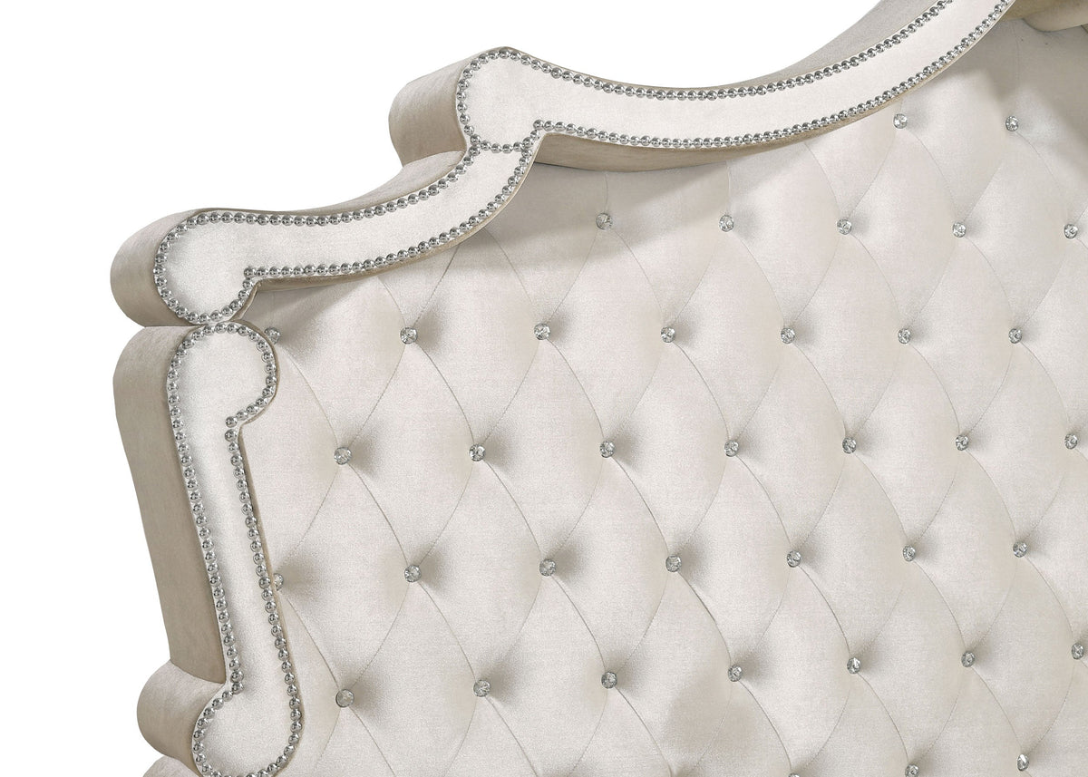 Antonella 4-piece Eastern King Bedroom Set Ivory