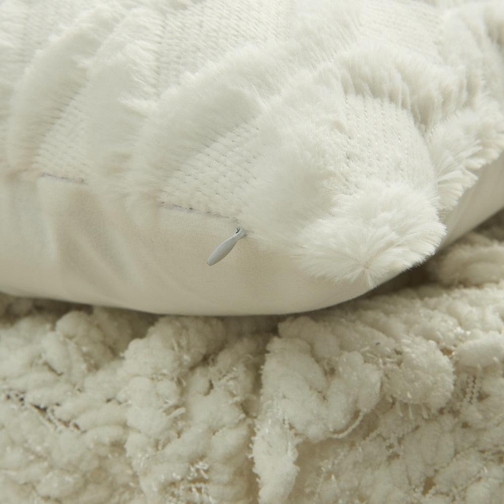 Elegant Plush Pillow Cover Geometric Soft Plush Short Wool Velvet Decorative Throw Pillow Covers Luxury Style Cushion Case Pillow Decorative Throw Pillow Case Soft Cozy Bed Cushion Cover Faux Fur Home Decor